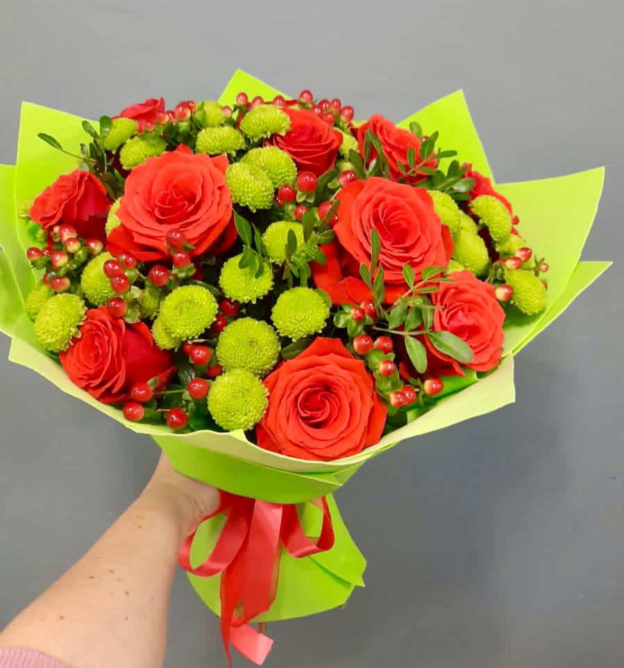 Букет цветов из: Хризантемы и Розы в Захарьино