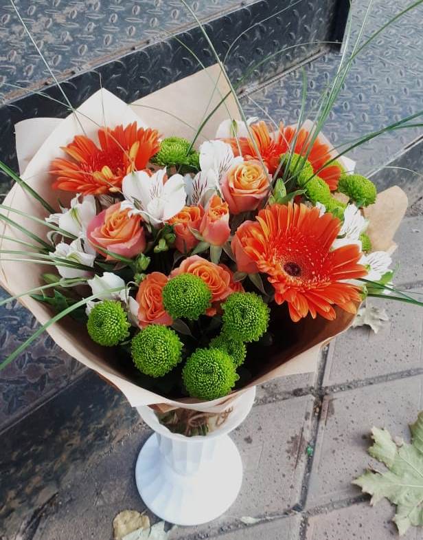 Букет цветов из: Герберы, Хризантемы, Альстромерии и Розы в Захарьино
