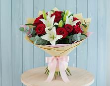 Букет цветов из:  Лилии и Розы #REPLACE_PRED# Захарьино