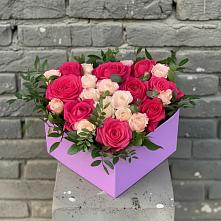 Цветочная композиция из Розы в коробке в Захарьино