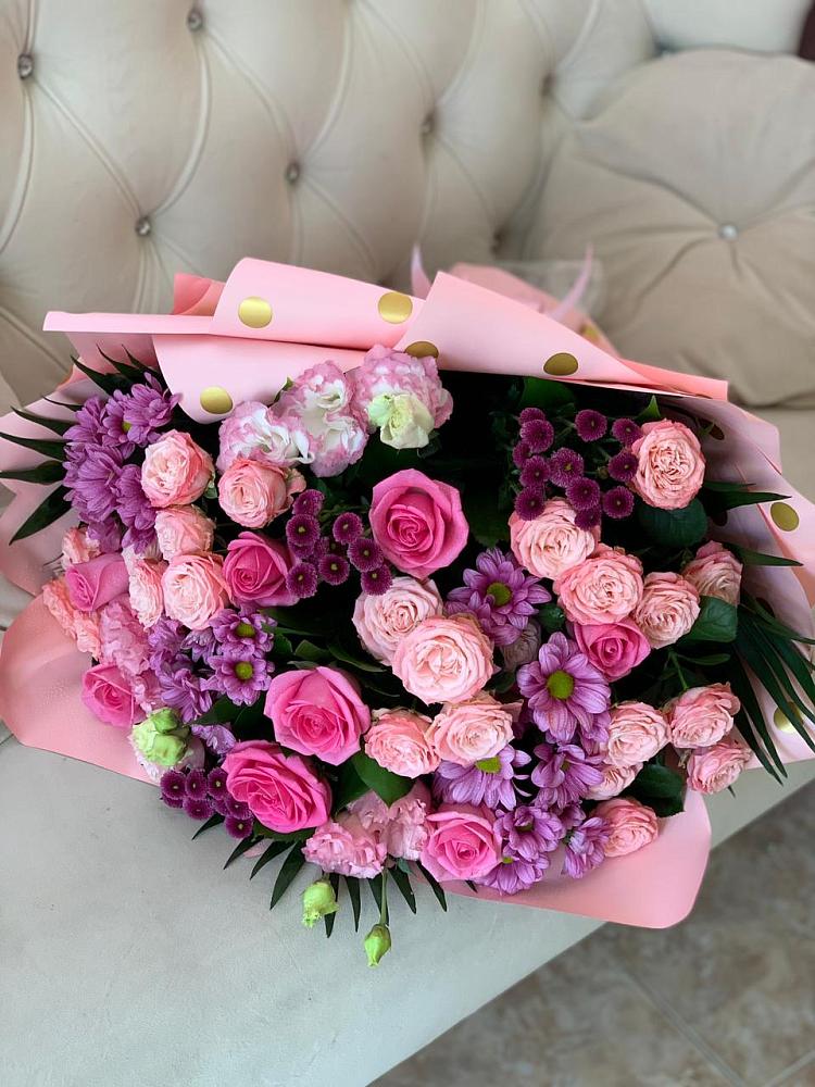 Букет цветов из: Хризантемы, Розы и Лизиантусы в Захарьино