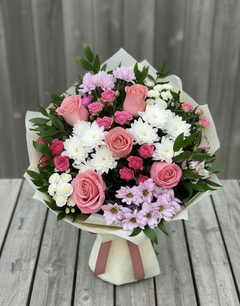 Букет цветов из: Альстромерии, Гвоздики, Розы и Хризантемы в Захарьино