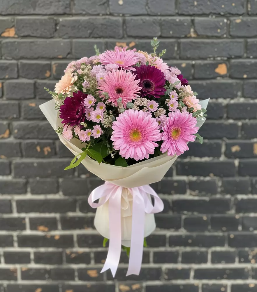 Букет цветов из: Герберы и Хризантемы в Захарьино