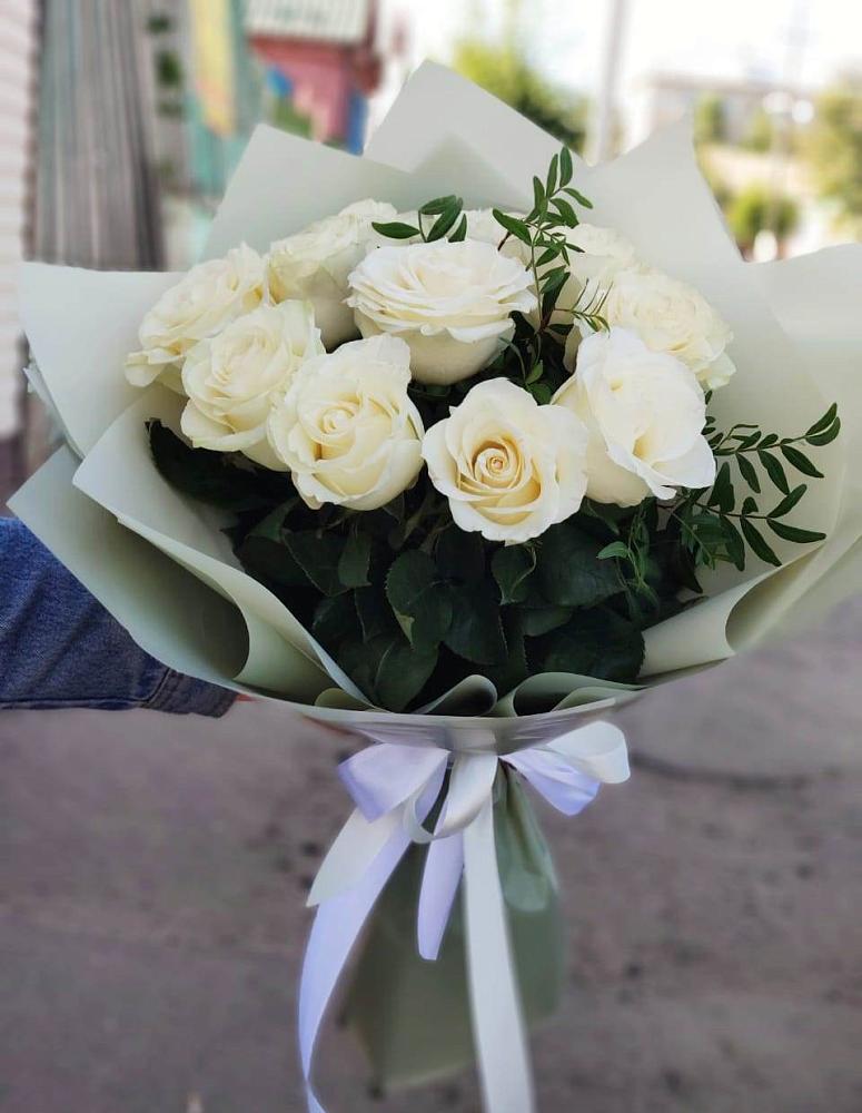 Букет Белые розы Проуд в Захарьино