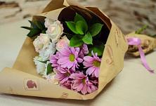 Букет цветов из:  Розы и Хризантемы #REPLACE_PRED# Захарьино