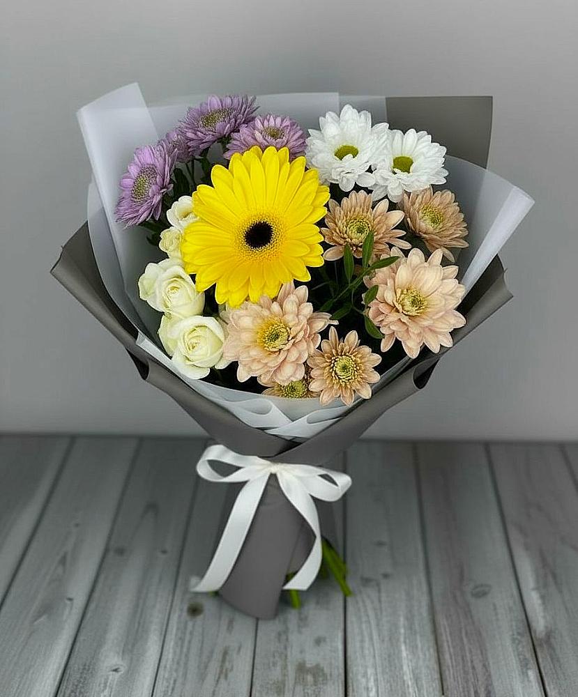 Букет цветов из: Розы, Герберы и Хризантемы в Захарьино