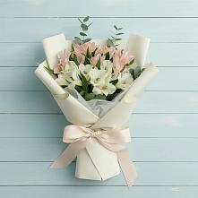 Букет цветов из:  Альстромерии в Захарьино