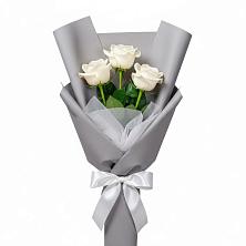 Букет 3 белые розы в Захарьино