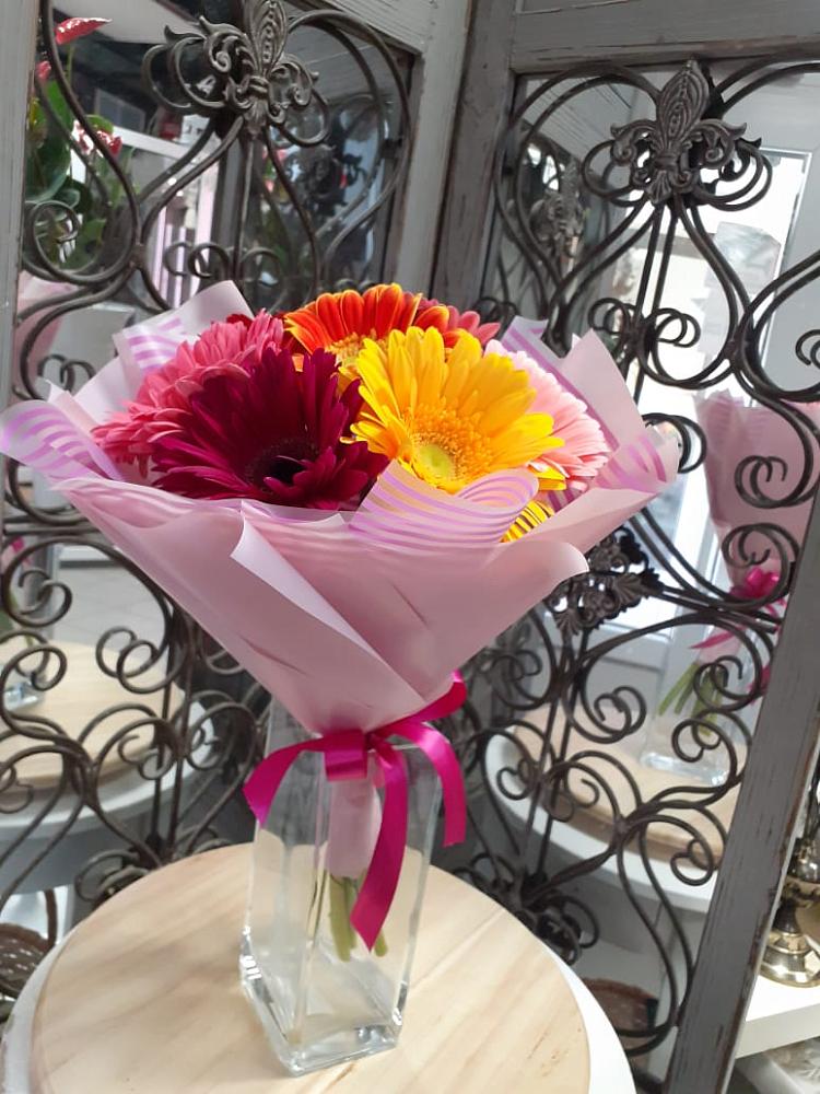 Букет цветов из: Герберы в Захарьино