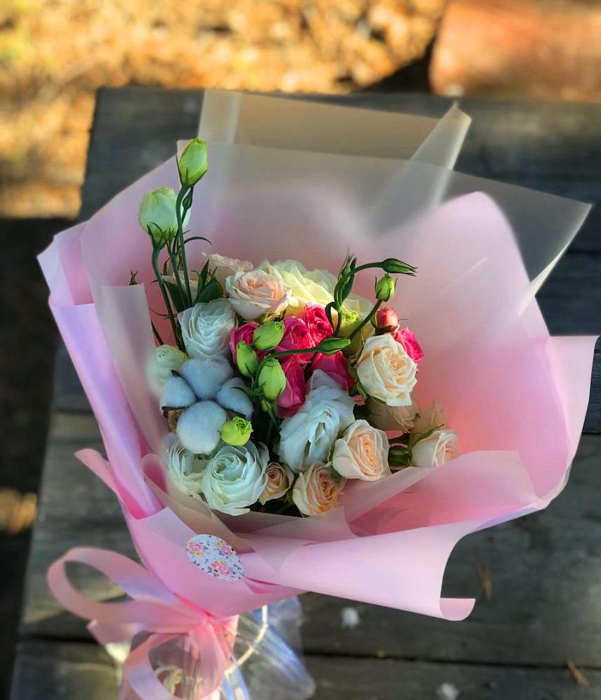 Букет цветов из: Розы и Лизиантусы в Захарьино