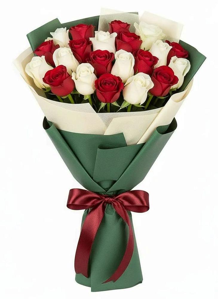 Букет Микс из красных и белых роз в Захарьино