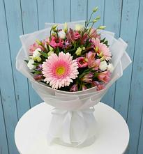 Букет цветов из:  Герберы, Альстромерии и Лизиантусы #REPLACE_PRED# Захарьино