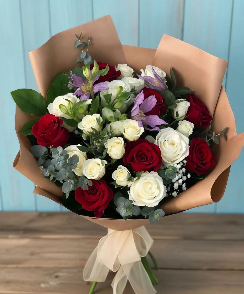 Букет цветов из: Розы и Альстромерии в Захарьино