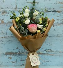 Букет цветов из:  Розы и Лизиантусы в Захарьино