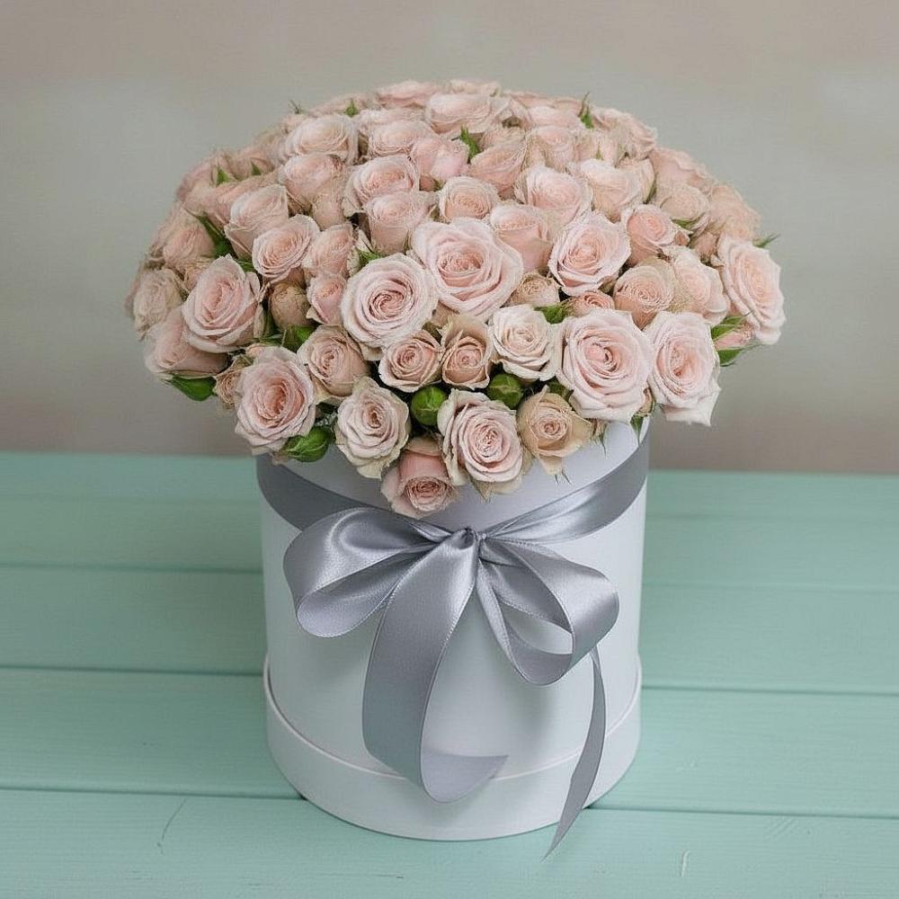 Цветочная композиция из Розы в шляпной коробке в Захарьино